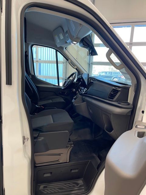 Used 2023 Ford E-Transit Medium Roof w/ Interior Upgrade Package RWD image 11