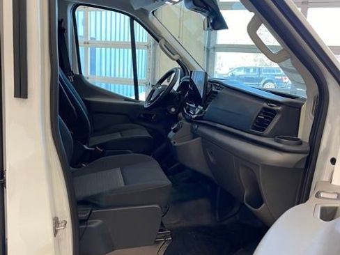 Used 2023 Ford E-Transit Medium Roof w/ Interior Upgrade Package image 11