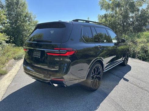 Used 2024 BMW X7 xDrive40i image 5