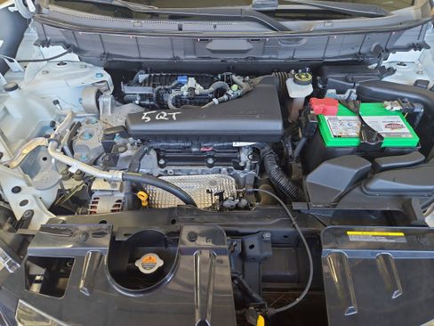 Used 2017 Nissan Rogue SV image 30