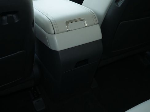 Used 2025 Hyundai Santa Fe SEL AWD/4WD image 35