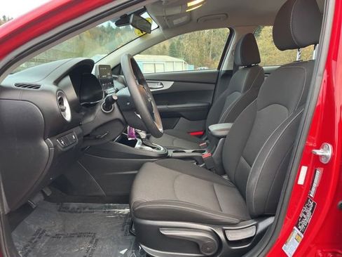 Used 2023 Kia Forte LXS image 12