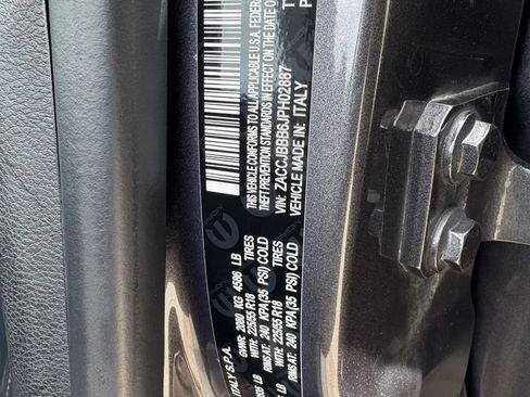 Used 2018 Jeep Renegade Altitude w/ UConnect 8.4 Nav Group AWD/4WD image 30
