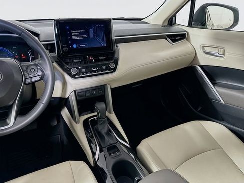 Certified 2024 Toyota Corolla Cross XLE w/ Convenience Package image 26