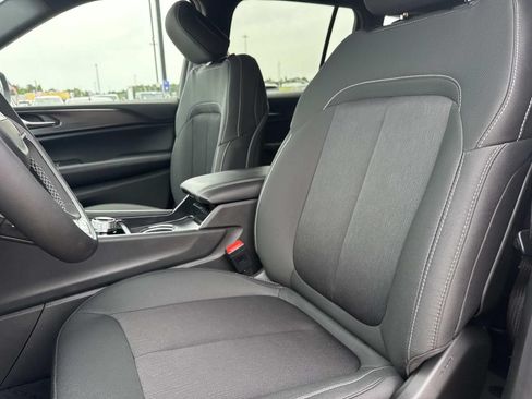 New 2026 Jeep Grand Cherokee Laredo RWD image 15