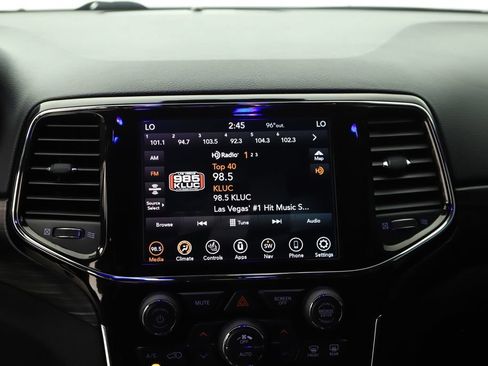 Used 2021 Jeep Grand Cherokee Laredo X RWD image 19