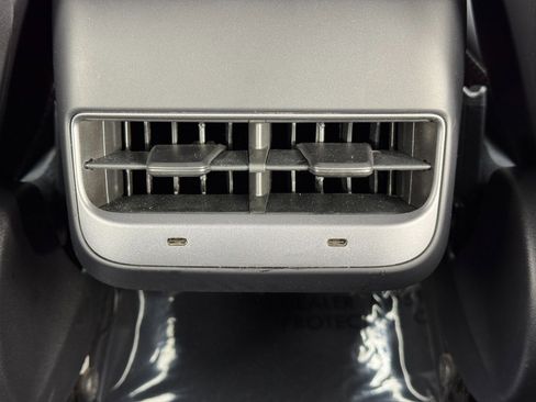 Used 2021 Tesla Model 3 Performance image 35