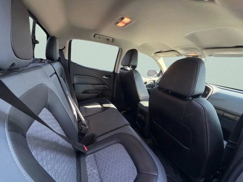 Used 2018 Chevrolet Colorado Z71 image 14