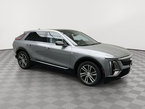 New 2025 Cadillac Lyriq Luxury image 1