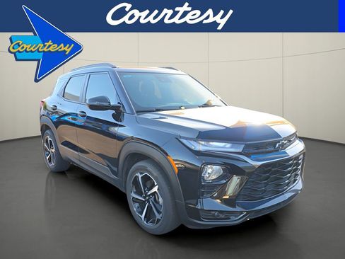 Used 2022 Chevrolet TrailBlazer RS w/ Sun and Liftgate Package image 1