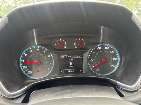 Used 2021 Chevrolet Equinox LS w/ LS Convenience Package image 15