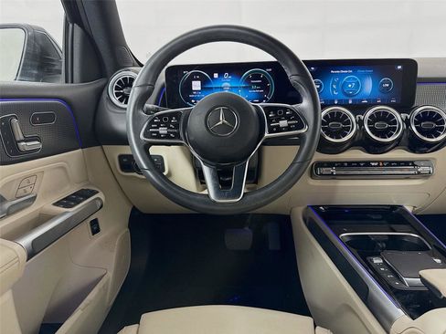 Used 2023 Mercedes-Benz EQB 250+ image 3