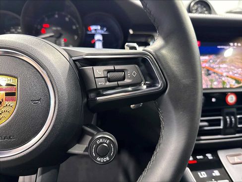 Used 2026 Porsche Macan AWD/4WD image 22