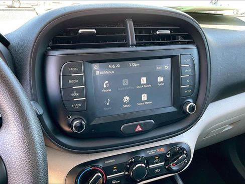 Used 2020 Kia Soul LX FWD image 20