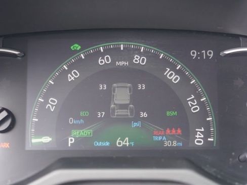 Used 2025 Toyota RAV4 XLE image 38