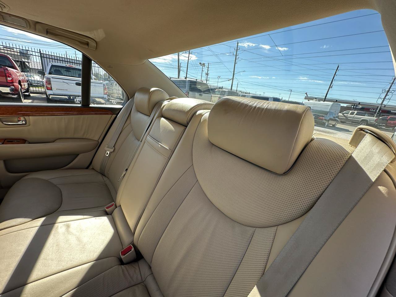Used 2006 Lexus LS 430 w/ Modern Luxury Pkg RWD image 41