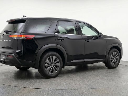 Used 2025 Nissan Pathfinder SV FWD image 9