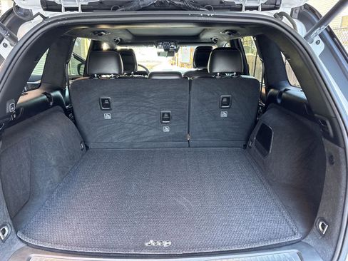 Used 2022 Jeep Grand Cherokee Summit image 32