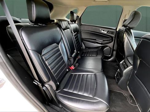 Used 2024 Ford Edge SEL image 20