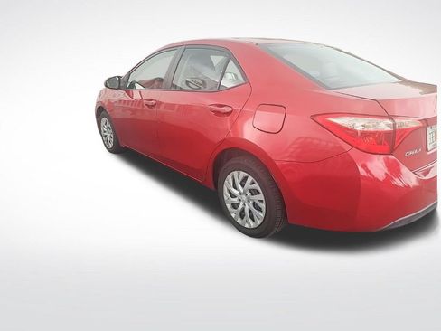 Used 2018 Toyota Corolla LE FWD image 7