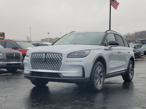 New 2026 Lincoln Corsair Premiere image 2