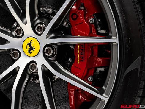 Used 2022 Ferrari 812 GTS image 24