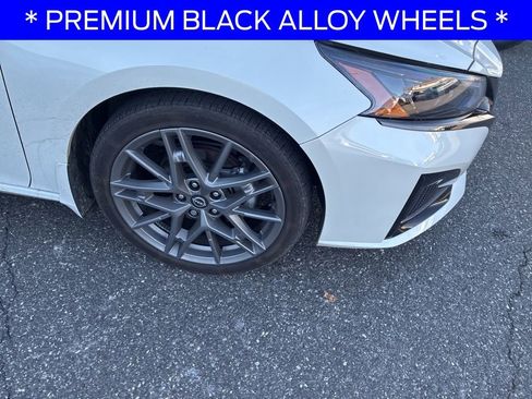 Used 2023 Nissan Altima 2.0 SR image 4