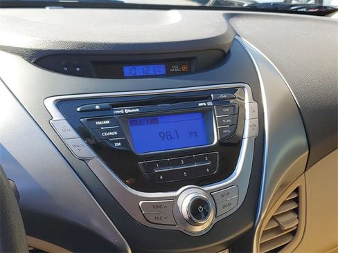 Used 2013 Hyundai Elantra GLS w/ Preferred Pkg image 17