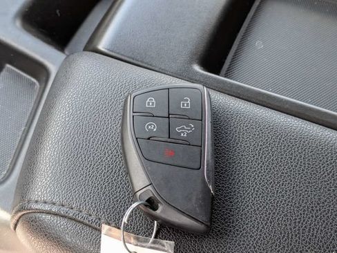 Used 2025 GMC Sierra 1500 SLT RWD image 32