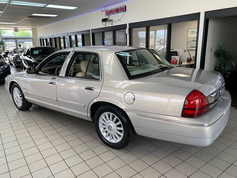Used 2010 Mercury Grand Marquis LS RWD image 4