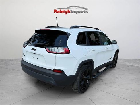 Used 2019 Jeep Cherokee Latitude Plus AWD/4WD image 7