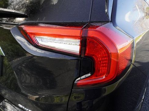 Used 2024 GMC Terrain Denali w/ Black Diamond Edition image 34