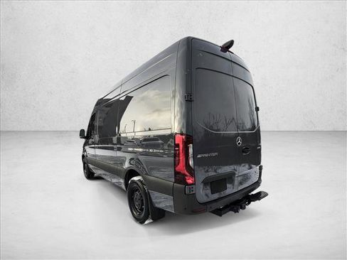 Used 2024 Mercedes-Benz Sprinter 2500 image 8