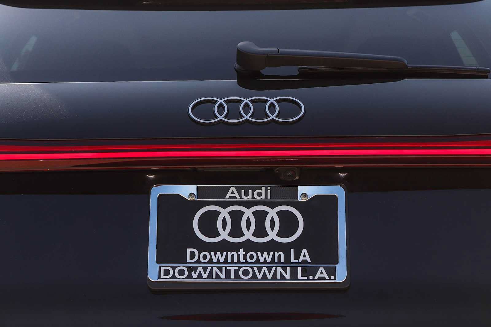 Used 2025 Audi Q5 Premium w/ Convenience Package AWD/4WD image 11