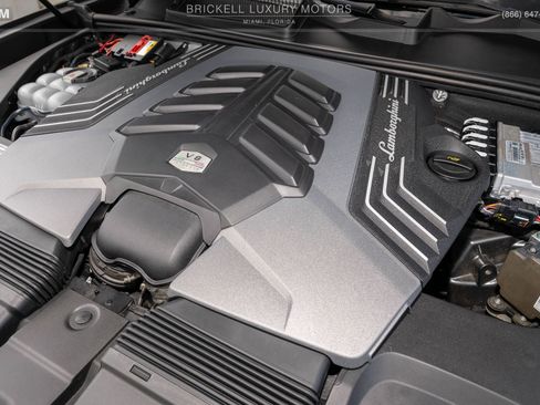 Used 2019 Lamborghini Urus AWD/4WD image 43