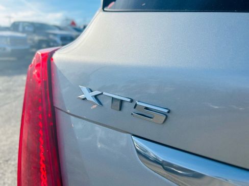 Used 2017 Cadillac XT5 Luxury image 14