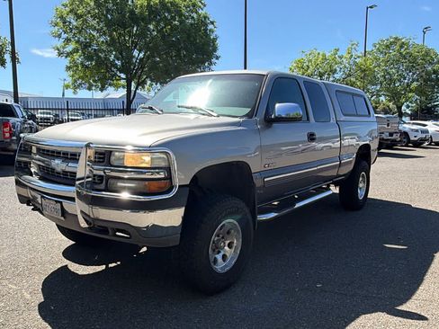 Used 2000 Chevrolet Silverado 1500 LS AWD/4WD image 1