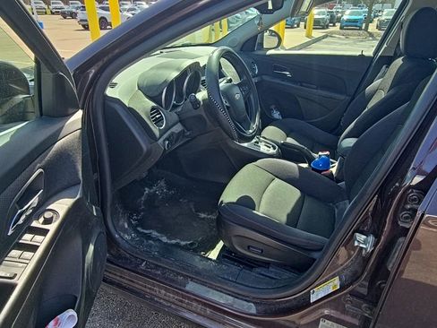 Used 2015 Chevrolet Cruze LT image 10