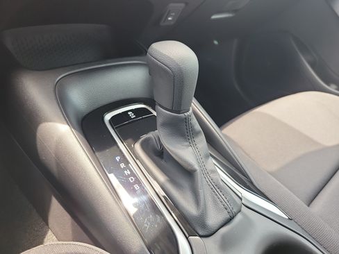 Used 2025 Toyota Corolla LE FWD image 28