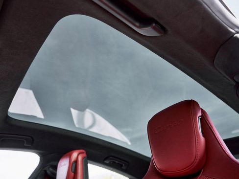 Used 2020 Porsche Taycan Turbo image 48