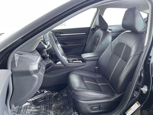 Used 2025 Nissan Altima 2.5 SR image 19