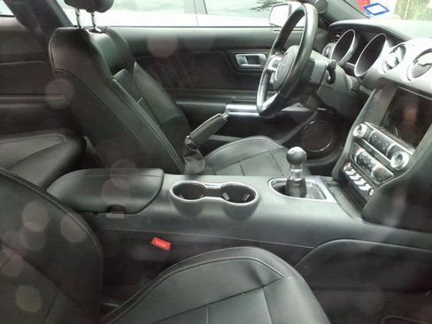 Used 2022 Ford Mustang GT Premium image 9