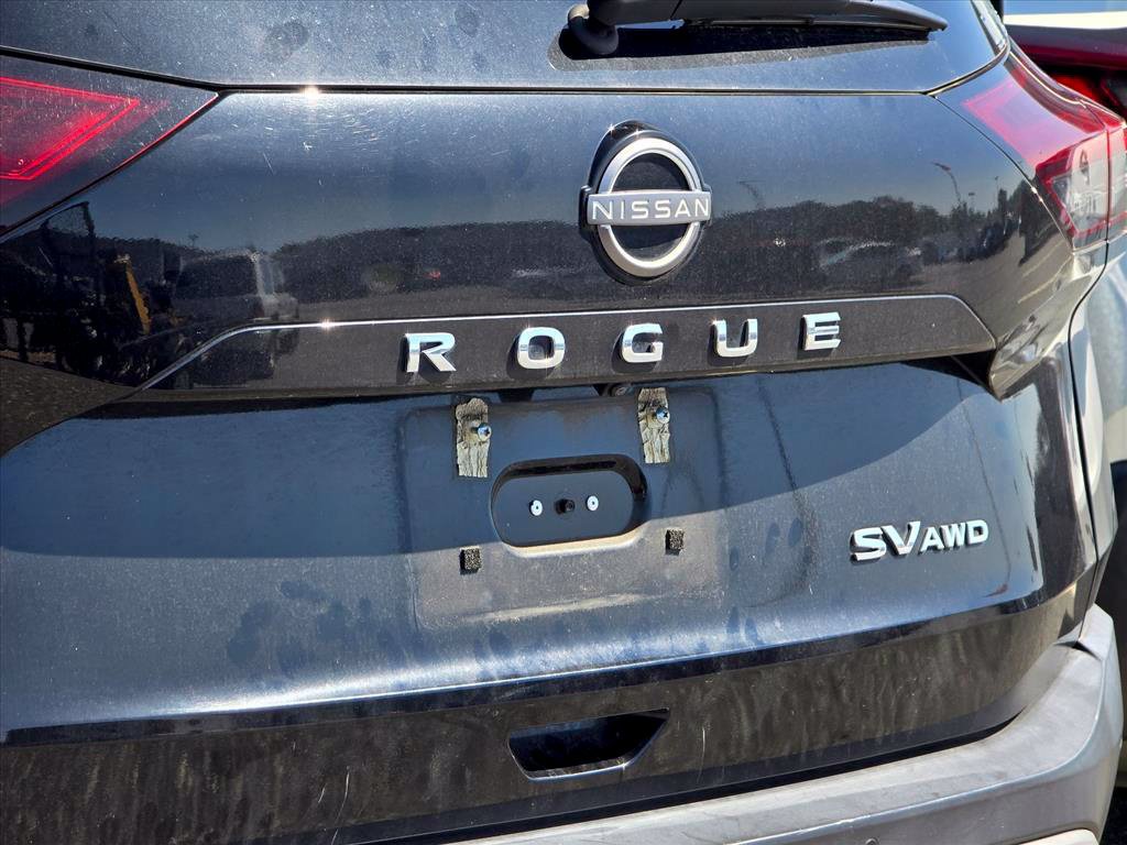 Used 2022 Nissan Rogue SV AWD/4WD image 15