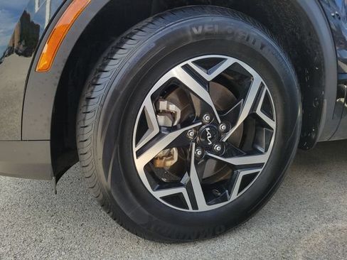 Used 2023 Kia Sportage LX AWD/4WD image 9