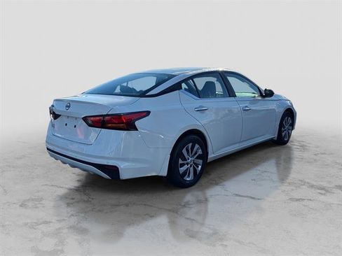 Certified 2024 Nissan Altima 2.5 S image 7