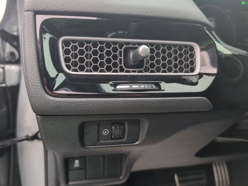 Used 2025 Honda Civic Sport image 16