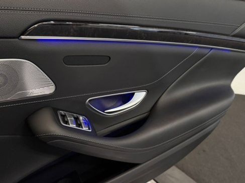 Used 2016 Mercedes-Benz S 550 Sedan image 24