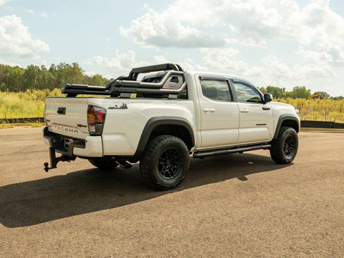 Used 2020 Toyota Tacoma TRD Pro AWD/4WD image 6