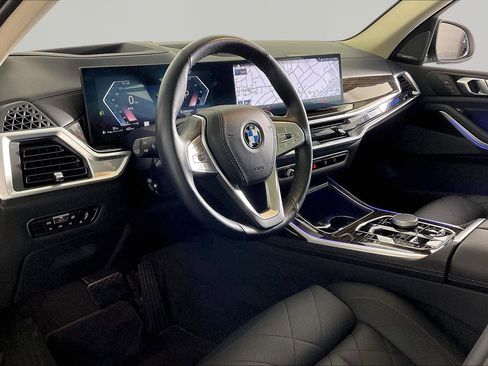 Certified 2023 BMW X7 xDrive40i w/ Premium Package image 14
