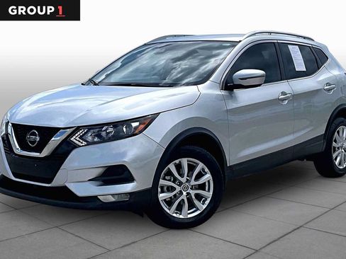 Used 2022 Nissan Rogue Sport SV FWD image 1